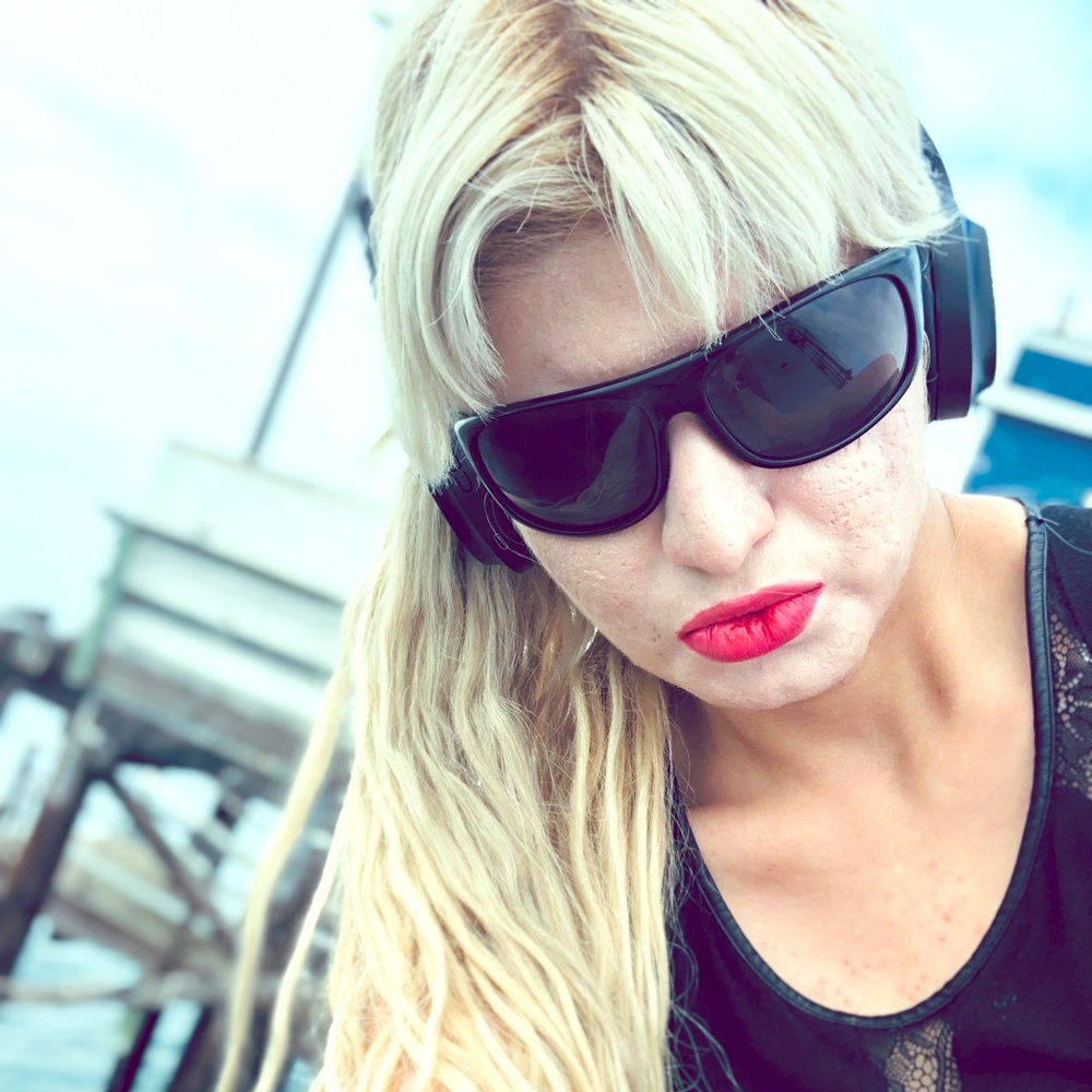 Meet your Posher, Lorena